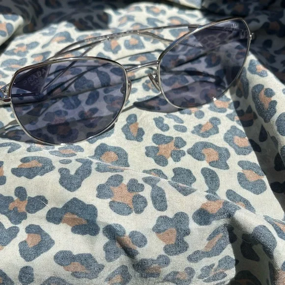 TRANSITION PRADA SHADES - Picture 4 of 8